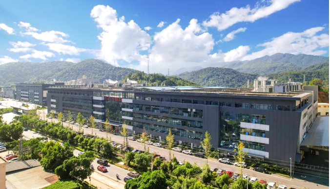 全國表彰丨盈華科技榮獲“全國工業(yè)和信息化系統(tǒng)先進(jìn)集體”稱號(hào)